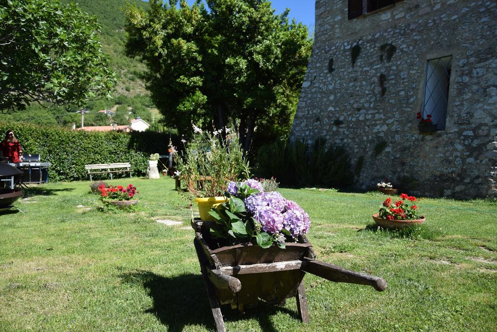 Vila Campagna In Compagnia Vallo di Nera Exteriér fotografie