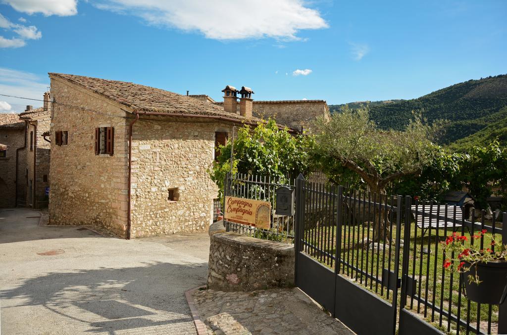 Vila Campagna In Compagnia Vallo di Nera Exteriér fotografie